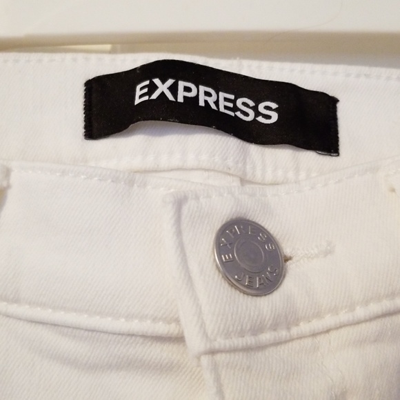 Clothes - Picture 3 of 3